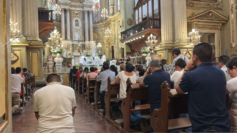 Arquidiócesis de León lidera misa dominical en apoyo a las víctimas de abuso