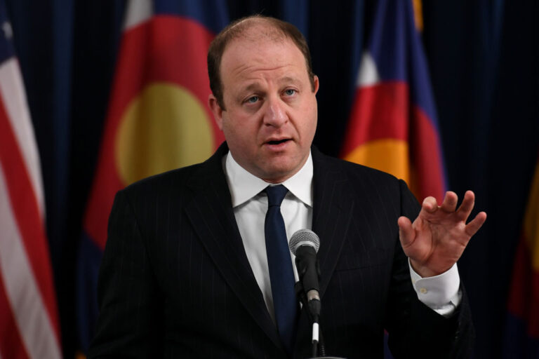 Nuevas leyes en Colorado: cambios en apuestas deportivas, elecciones y demandas civiles