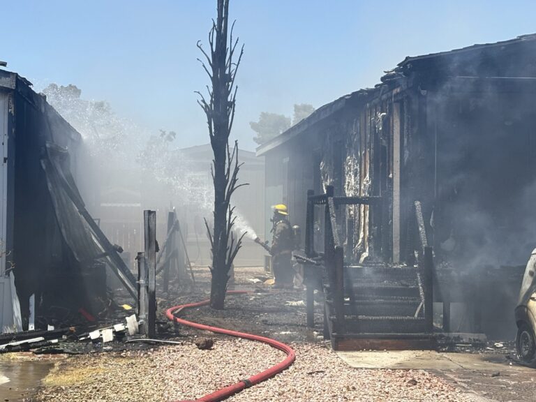 Bomberos de Nevada Controlan Incendio en Las Vegas en Tiempo Récord