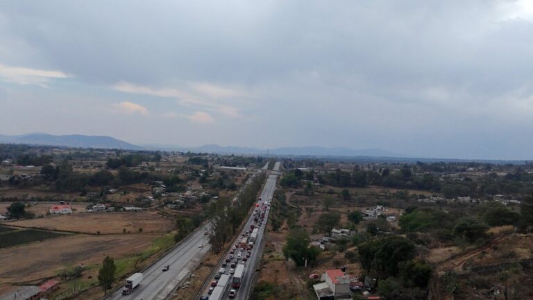 Actualización EN VIVO: Cierres y Choques en la Autopista México-Querétaro