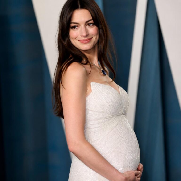Anne Hathaway confirma su embarazo y espera a su tercer hijo