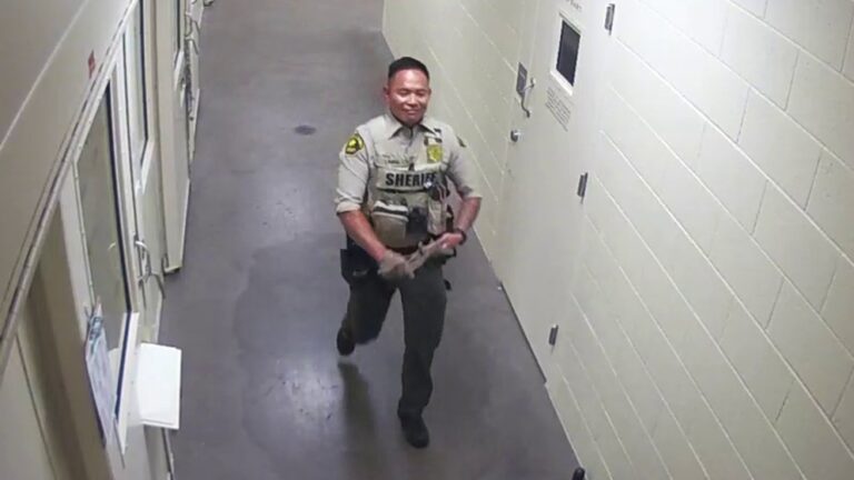 Uso excesivo de fuerza: exagente de San Diego recibe 57 meses de prisión federal