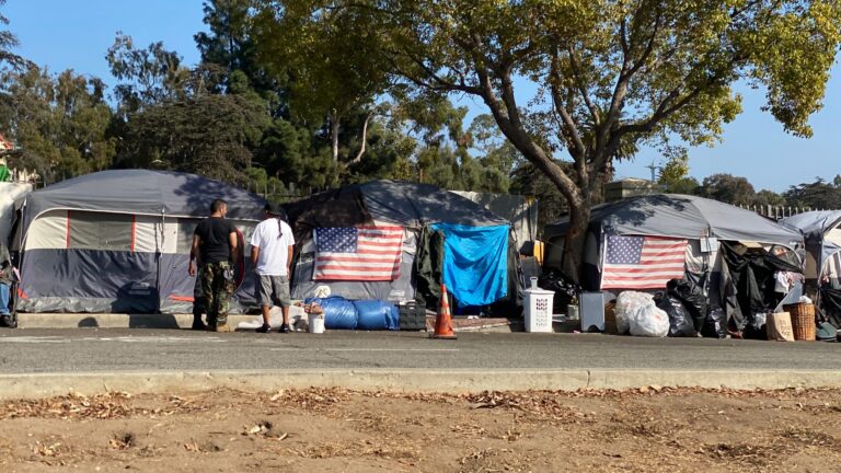 Watsonville refuerza medidas contra campamentos en espacios públicos y aplica nuevas restricciones