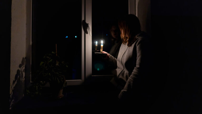 Corte preventivo de electricidad de PG&E deja a casi mil clientes sin servicio en Monterey