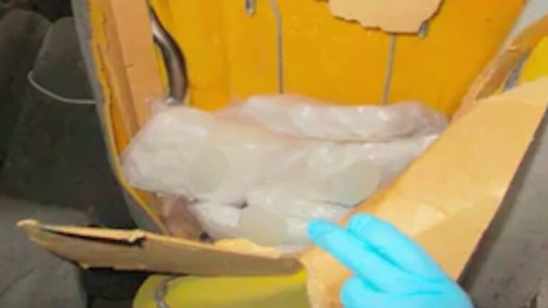 Decomisan más de 100 libras de metanfetamina en la garita de San Ysidro