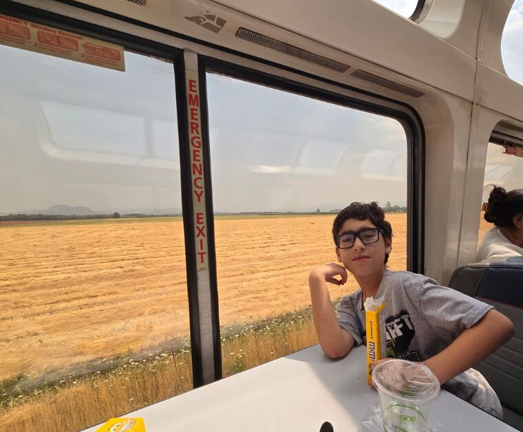Make-A-Wish Nevada cumple el sueño de un niño con afección cardíaca en el tren Amtrak Coast Starlight