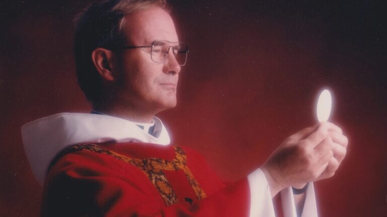 Monseñor Ken Leone: anuncian vigilia en Littleton para despedir al sacerdote recordado por su apoyo tras Columbine