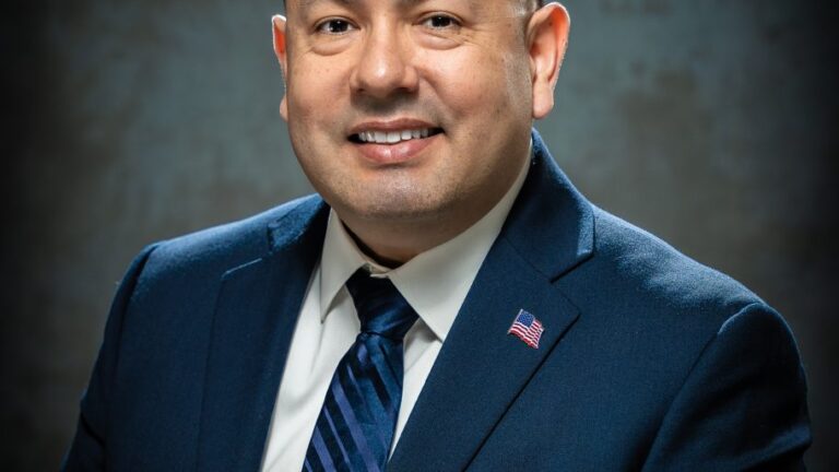 Exfuncionario de Centinela es nombrado director de la prisión estatal Mule Creek