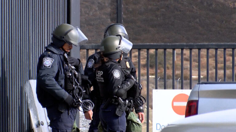 Exagente de CBP recibe 9 años de prisión por sobornos y tráfico de drogas por Tecate