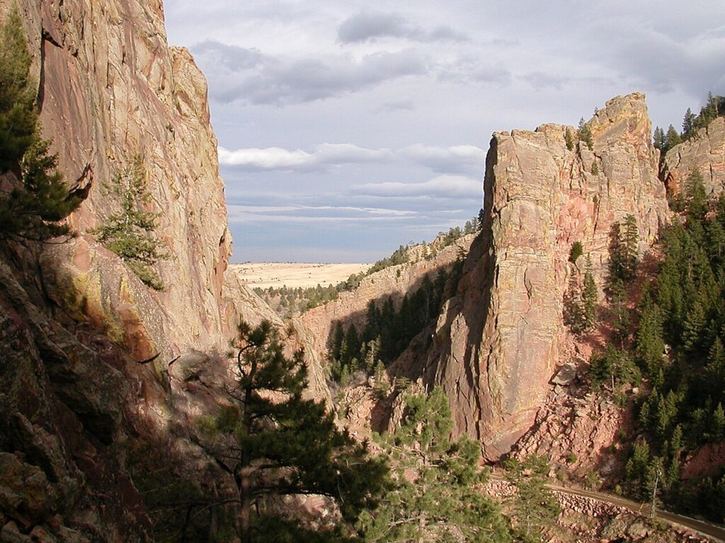 Rescate en Colorado: escalador sobrevive a caída de 90 pies en Eldorado Canyon
