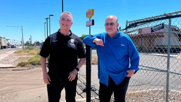 Denny’s de Calexico inicia reconstrucción tras incendio y planea reabrir en 2027