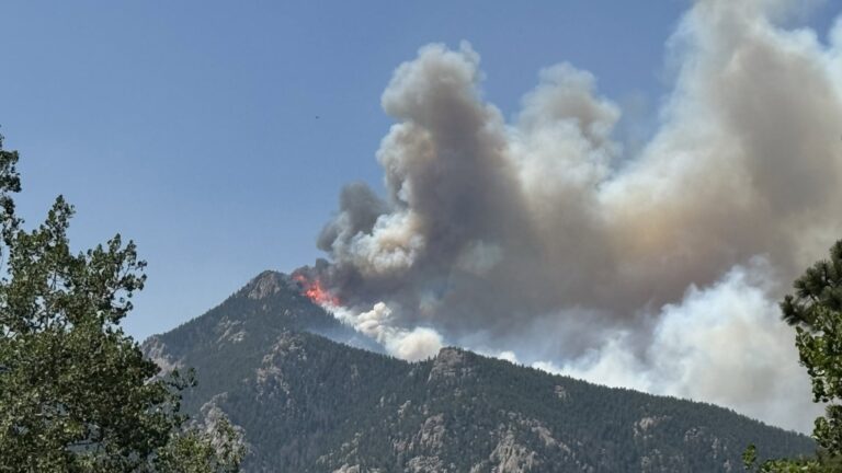 Polis extiende declaraciones de desastre por incendios Aspen Acres y Gold Mountain