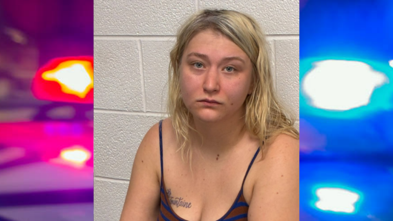 Arrestan en Carlsbad a mujer buscada por trata de personas y vinculada a un homicidio en Denver