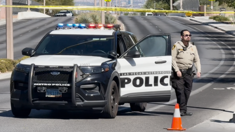 Tensión extrema en Las Vegas por un sujeto que se atrincheró en su vivienda tras reporte de violencia doméstica