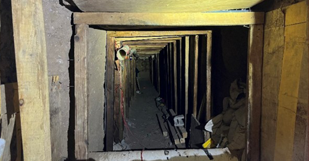 Mexicano se declara culpable por usar túnel entre Ciudad Juárez y El Paso para contrabandear migrantes