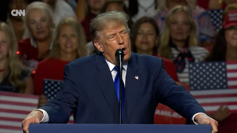 Trump promete un “Dividendo Trump” de 5 mil dólares si los republicanos ganan las elecciones de medio término