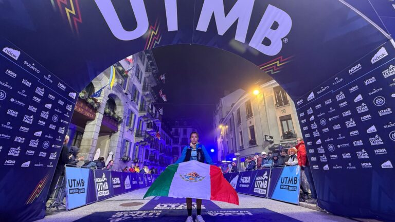 De la Sierra Tarahumara a los Alpes: Atleta rarámuri Jenifer Yáñez recorre 107 kilómetros y hace historia en Francia