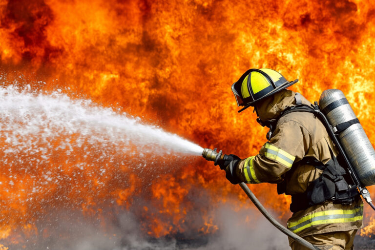 Incendio en planta de Moss Landing provoca orden de resguardo y afecta el tráfico