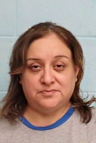 Mujer arrestada en McAllen por presunta distribución de cocaína tras investigación por sobredosis