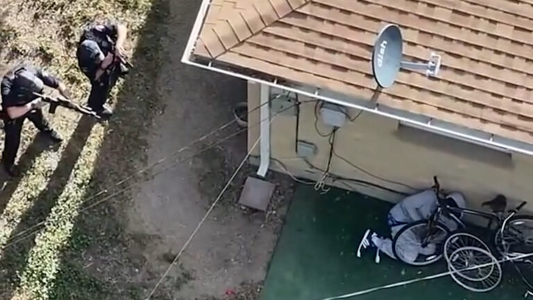 VIDEO: Dron ayuda a capturar en Aurora a sospechoso de robo armado de un vehículo en Denver
