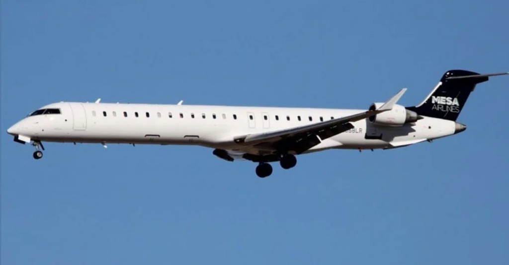 Vuelo de Mesa Airlines con destino a El Paso regresa a Houston tras romperse un parabrisas