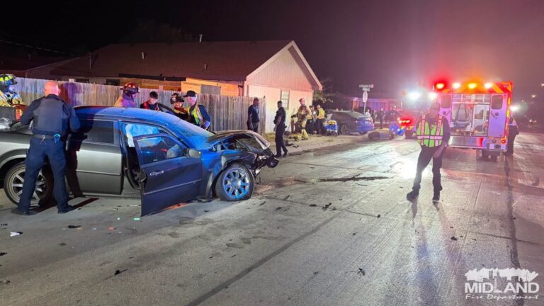 Choque en Midland deja dos personas hospitalizadas
