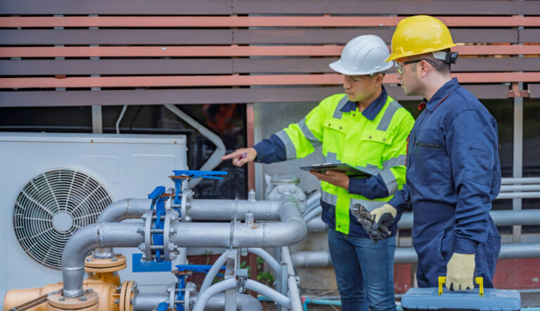 Mi Casa Resource Center lanza capacitación gratuita y bilingüe en HVAC para trabajadores del área de Denver