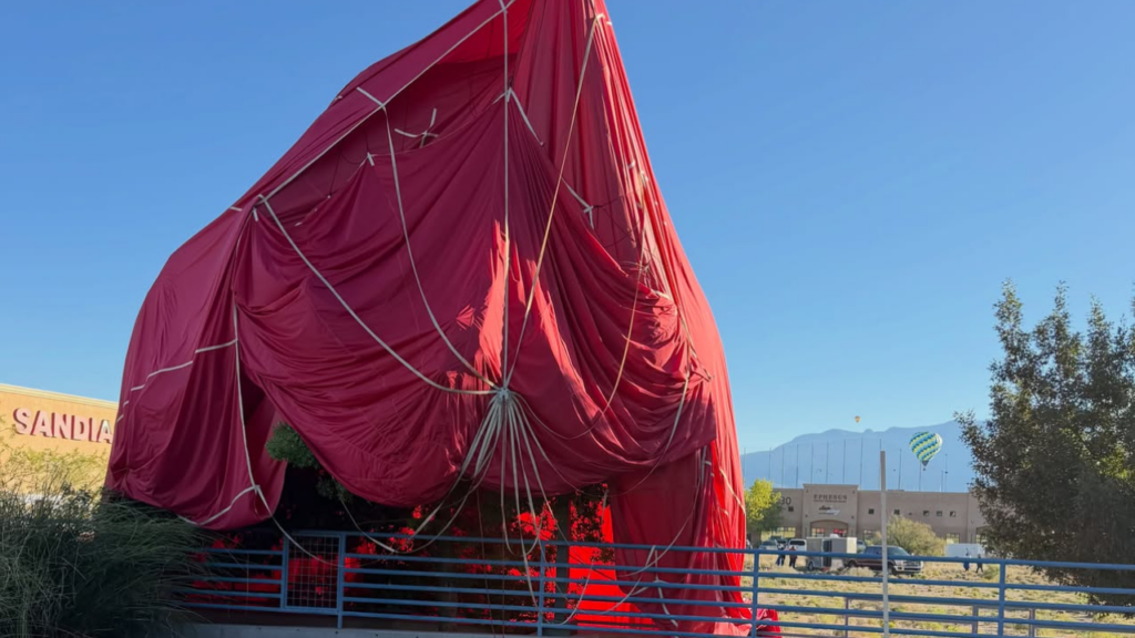 Bomberos de Albuquerque atienden tres percances de globos aerostáticos