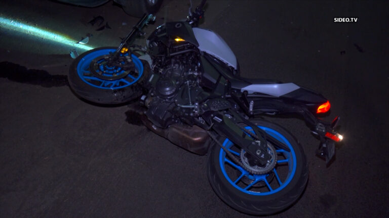 Motociclista de 23 años resulta herido tras chocar contra SUV estacionada en City Heights