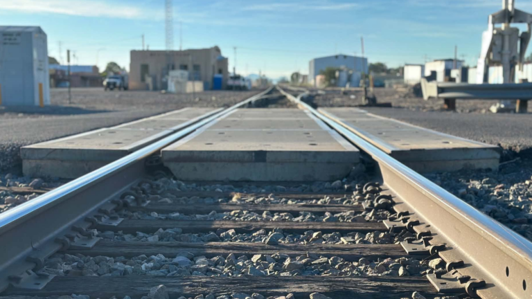 Niña de 9 años muere tras ser atropellada por un tren en Las Cruces
