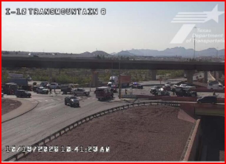 Investigan choque entre tráiler y varios vehículos en el noroeste de El Paso