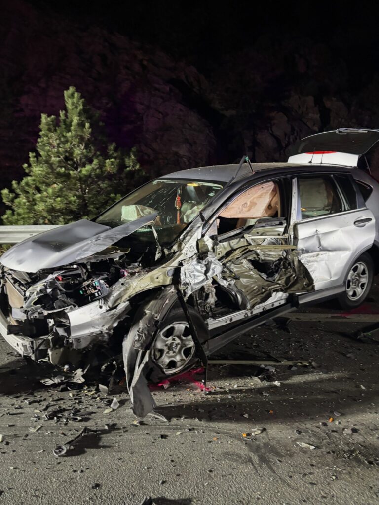 Choque de cuatro vehículos deja seis personas heridas en la carretera 6
