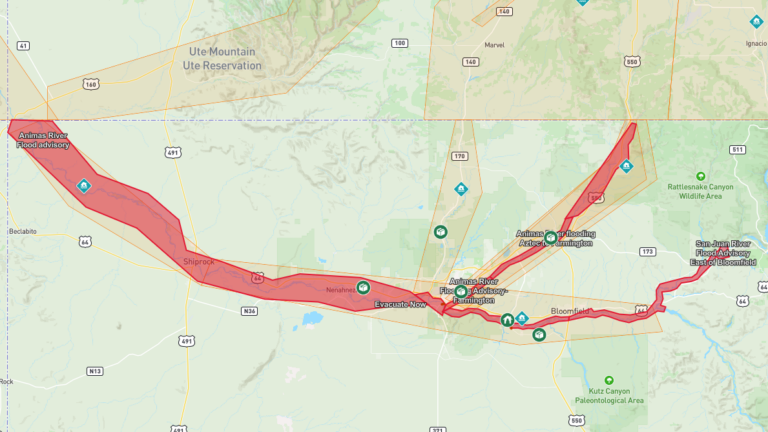 Emiten aviso de evacuación por fuertes inundaciones en el área de Farmington